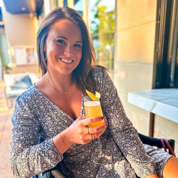 ✨ Welcome Besties! ✨ - Picture 4 of 12